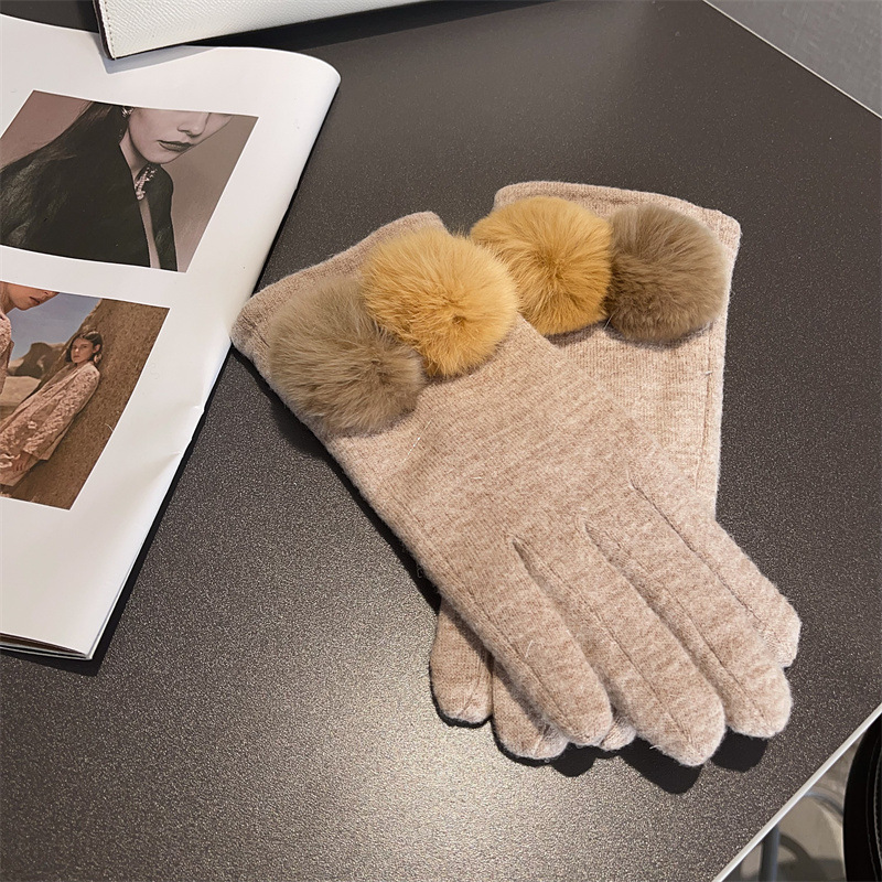 Sarung Tangan Wanita Wol Kotak - Wool Glove Lined ulasan dan harga